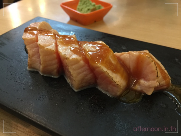 ซาซิมิ แซลมอน เบิร์นไฟ Neta Sushi อาหารญี่ปุ่นบุฟเฟ่ต์